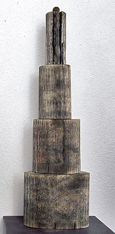 Kleiner Turm mit 3 Farbtafeln